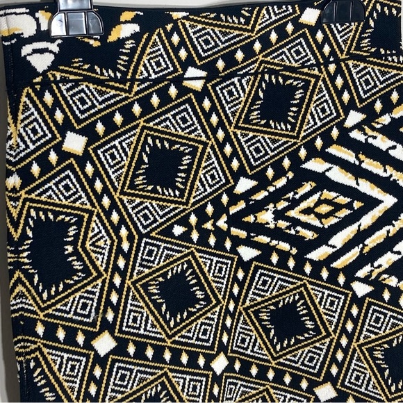 BCBG MAXAZRIA | Britte Bodycon Bandage Highrise Mini Skirt - Picture 5 of 12